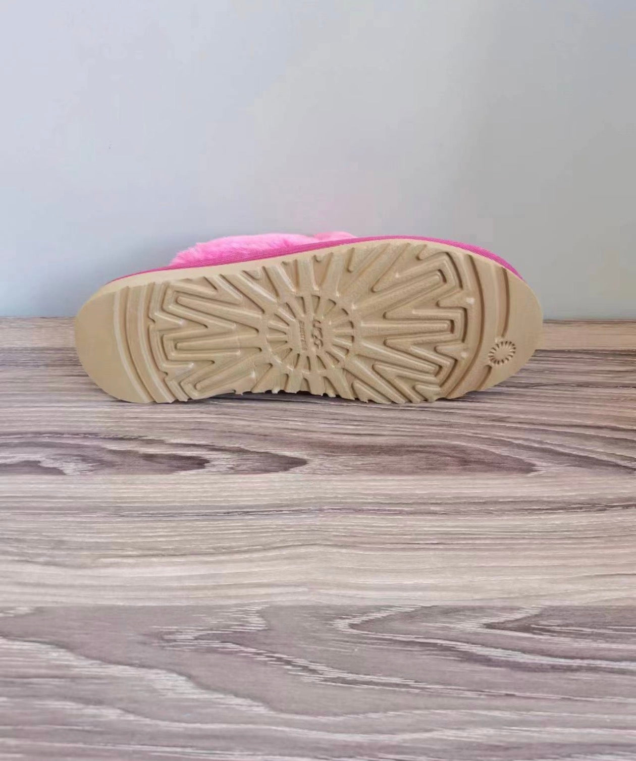 UGG Slippers (PREORDER)