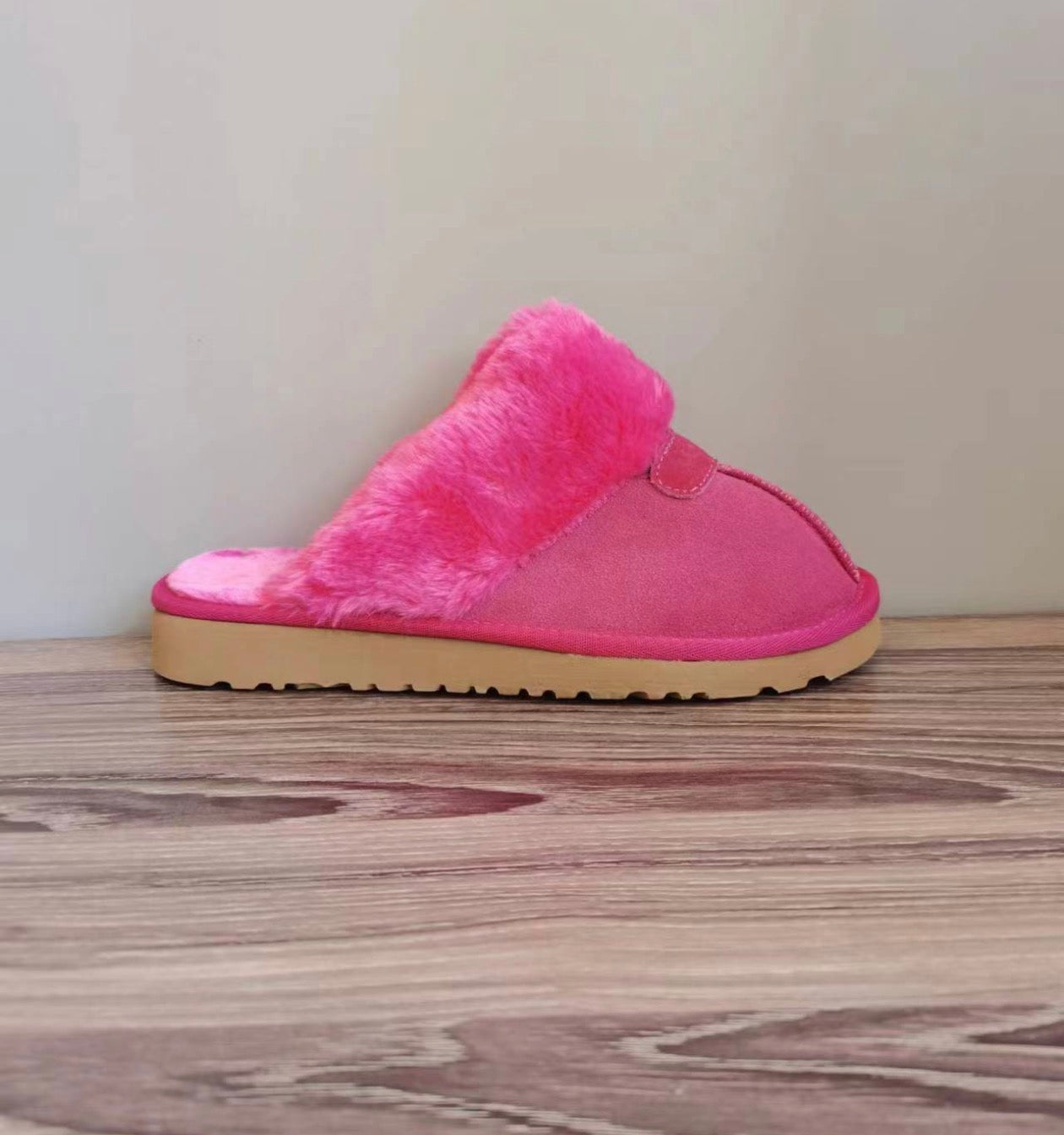 UGG Slippers (PREORDER)