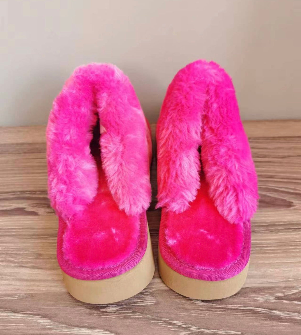 UGG Slippers (PREORDER)