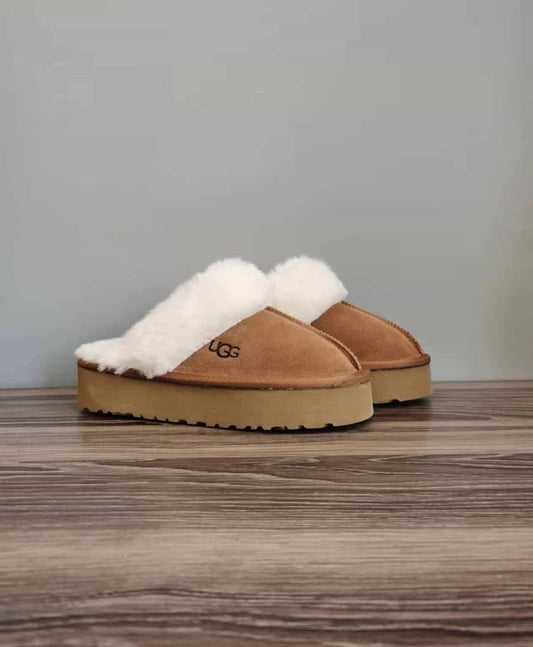 UGG Slippers (PREORDER)